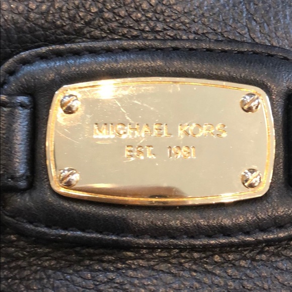 Michael Kors Crossbody - Picture 2 of 4